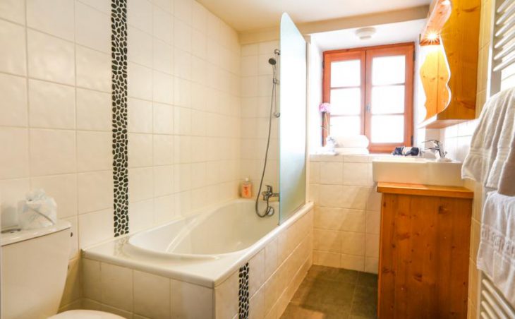 Apartment Alpins, Chamonix, Bathroom